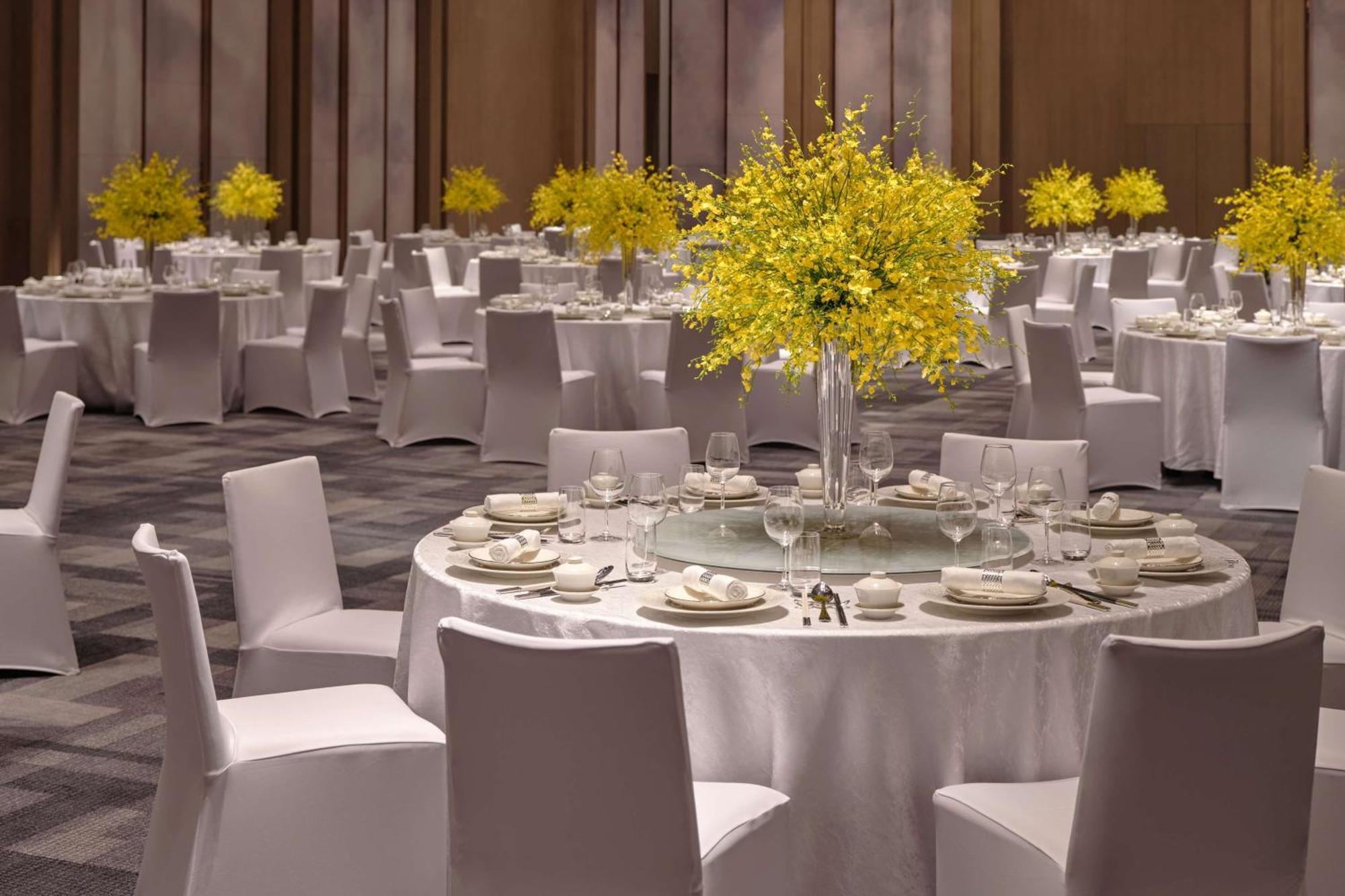 Conrad Shenzhen, The First Art Museum Hotel In Greater Bay Area With The Stunning Bay And Sunset View In The Hotel Terrace Exterior foto