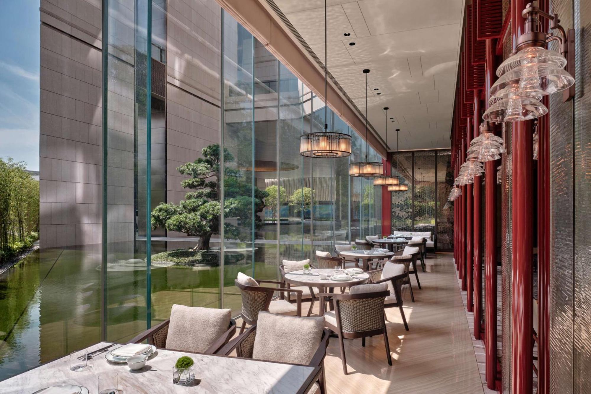 Conrad Shenzhen, The First Art Museum Hotel In Greater Bay Area With The Stunning Bay And Sunset View In The Hotel Terrace Exterior foto