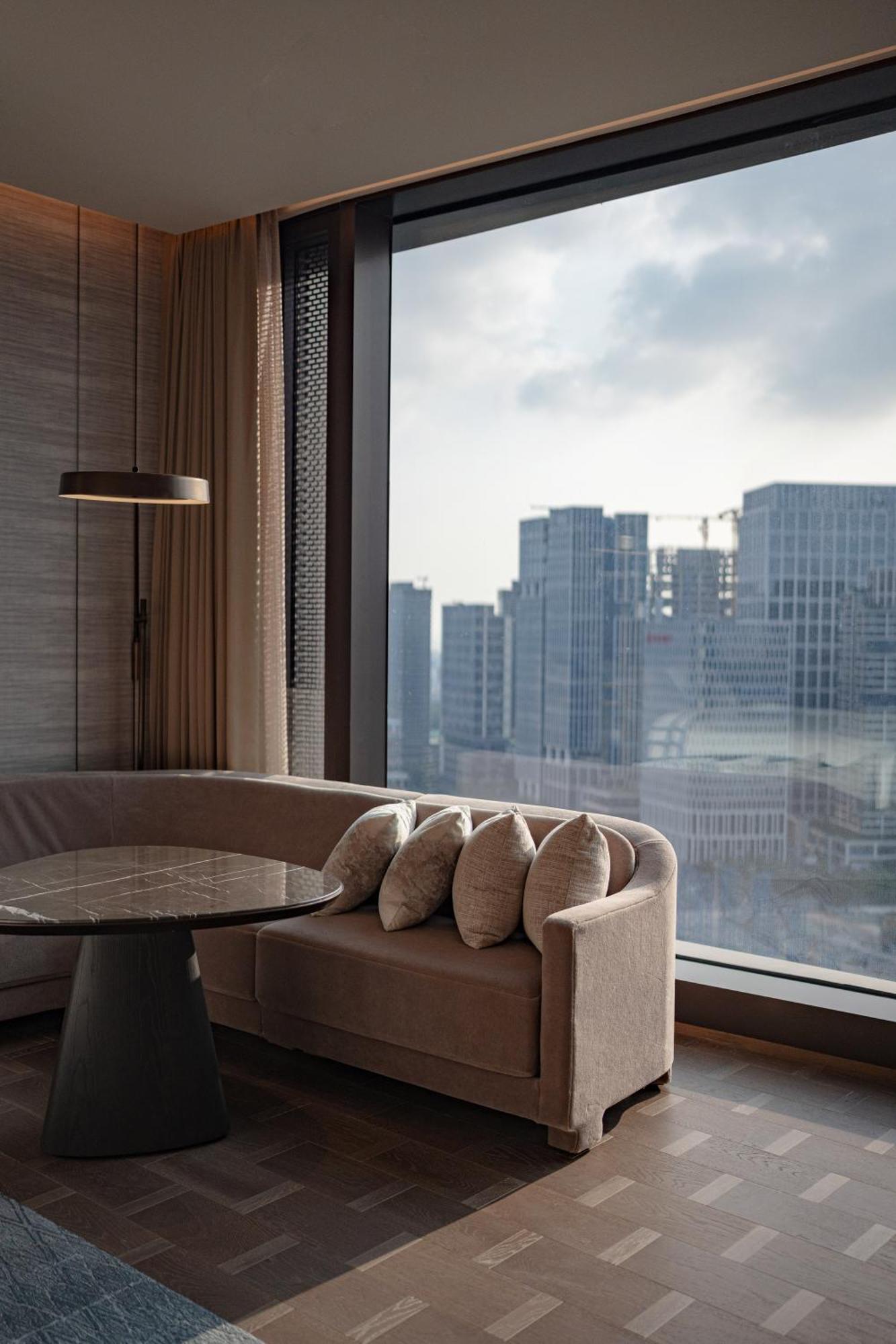 Conrad Shenzhen, The First Art Museum Hotel In Greater Bay Area With The Stunning Bay And Sunset View In The Hotel Terrace Exterior foto